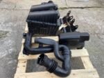Ensemble admission d’air Peugeot 106 – Boîtes à air, conduits, résonateurs et supports d’origine