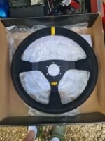 Volant OMP Corsica tulipé 350 mm en peau retournée – Neuf