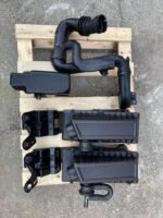 Ensemble admission d’air Peugeot 106 – Boîtes à air, conduits, résonateurs et supports d’origine – Image 5